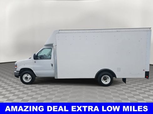 Used 2019 Ford E-450 and Econoline 450 Super Duty w/ Power Windows & Locks Group image 6