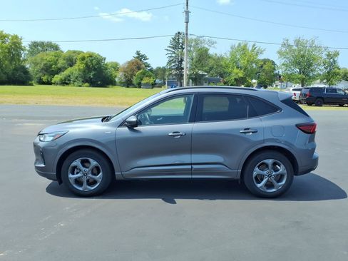 Used 2023 Ford Escape ST-Line Select w/ Tech Pack #2 AWD/4WD image 2