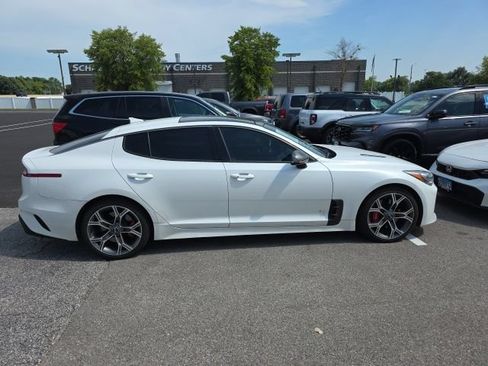 Used 2021 Kia Stinger GT1 AWD/4WD image 5