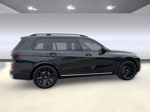 Certified 2023 BMW X7 xDrive40i w/ M Sport Package AWD/4WD image 8