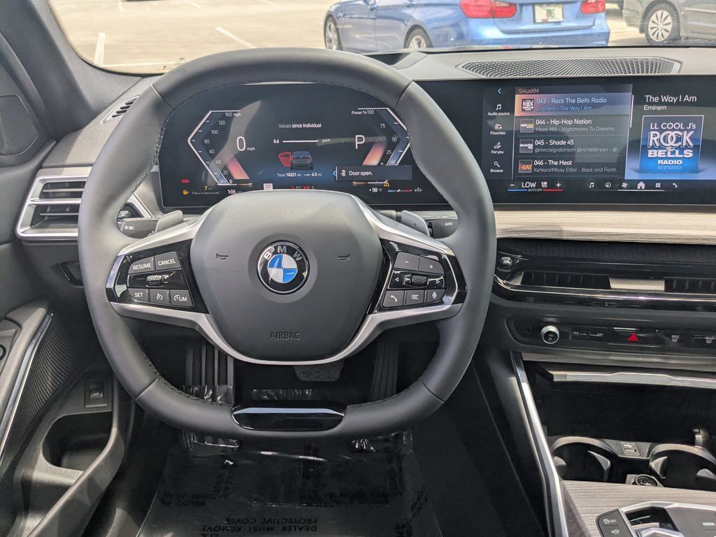 Used 2025 BMW 330i Sedan RWD image 3