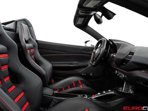 Used 2018 Ferrari 488 Spider RWD image 42