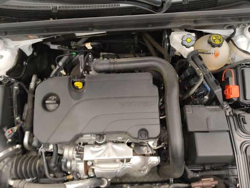 Used 2023 Chevrolet Malibu LT image 30