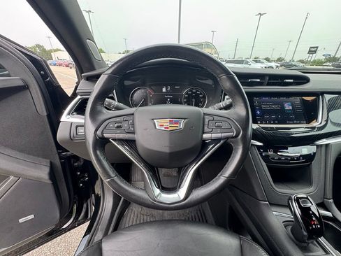 Certified 2024 Cadillac XT6 Premium Luxury w/ LPO, Floor Liner Package AWD/4WD image 19