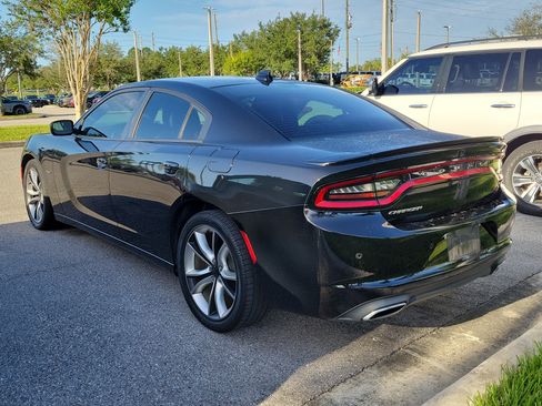 Used 2016 Dodge Charger R/T RWD image 4