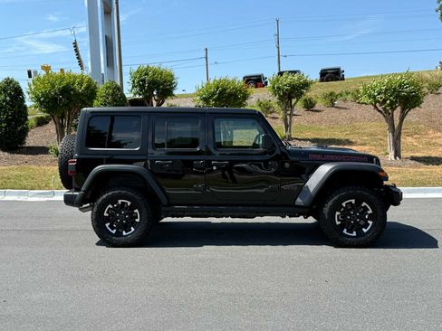 Used 2025 Jeep Wrangler Unlimited Rubicon AWD/4WD image 6