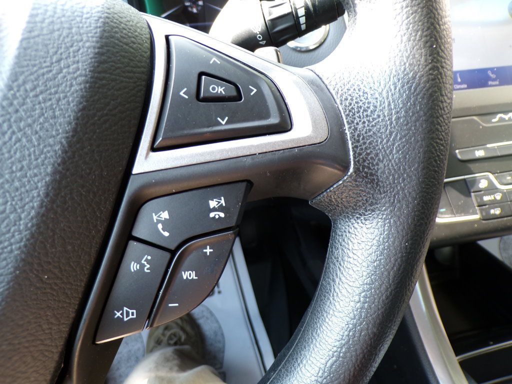 Used 2019 Ford Fusion SE FWD image 30