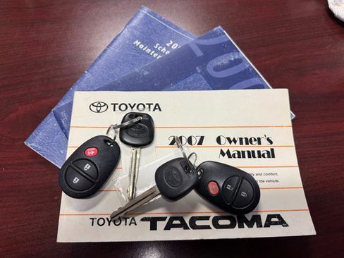 Used 2007 Toyota Tacoma PreRunner RWD image 21