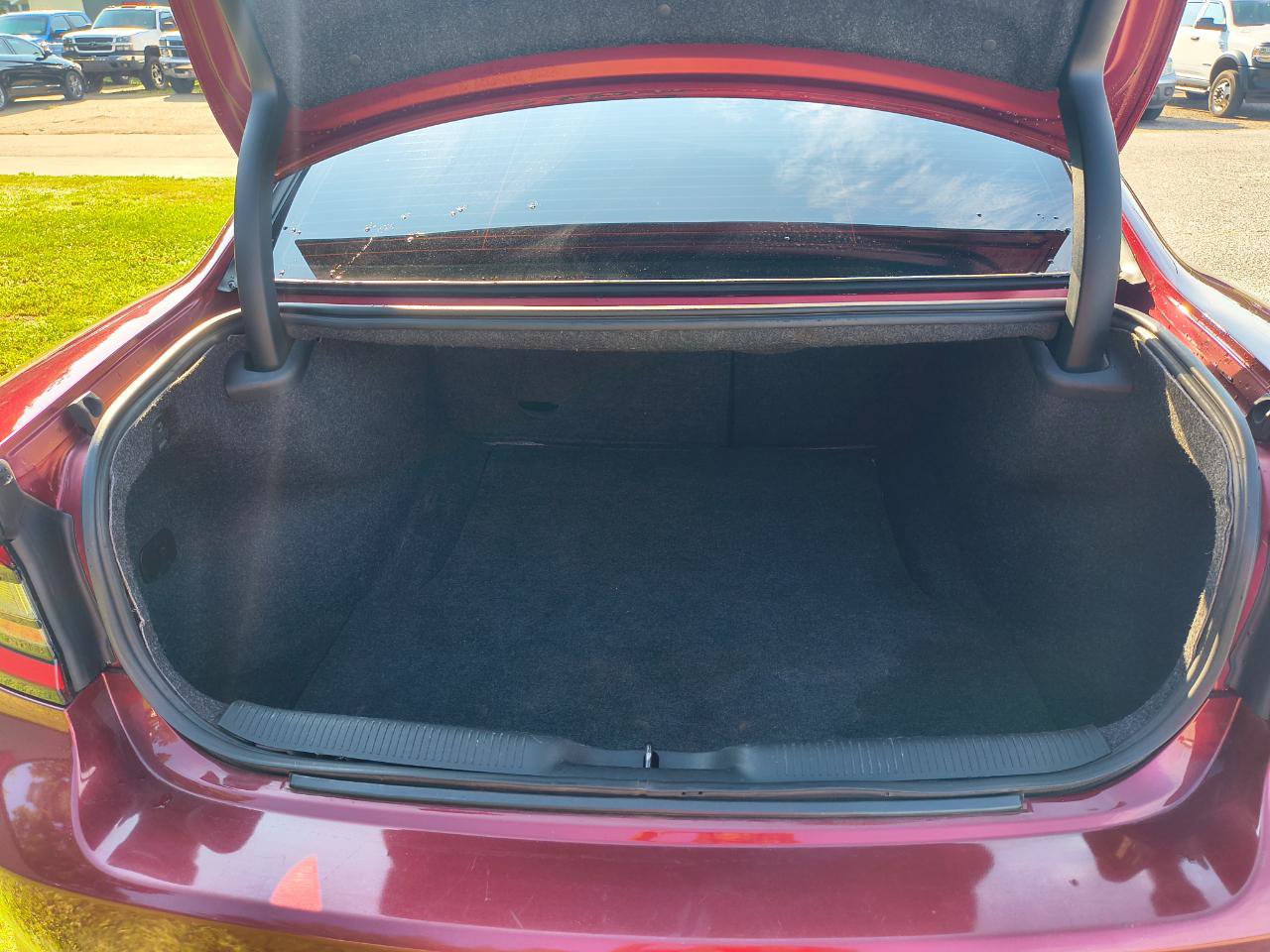 Used 2019 Dodge Charger SXT RWD image 11