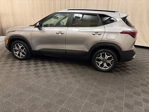Certified 2021 Kia Seltos EX AWD/4WD image 8