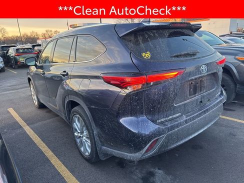 Used 2022 Toyota Highlander Limited image 4