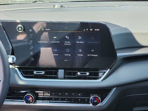 New 2026 Chevrolet Equinox LT w/ Convenience Package II image 3