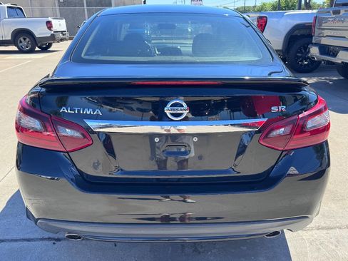Used 2017 Nissan Altima 2.5 SR w/ Midnight Edition Package image 8