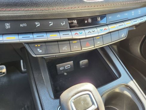 Used 2019 Cadillac XT4 Sport w/ Enhanced Visibility Package FWD image 11