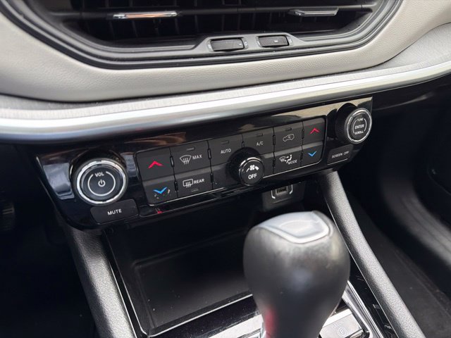 Used 2024 Jeep Compass Limited AWD/4WD image 25
