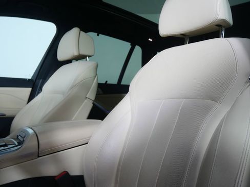 Used 2022 BMW X5 sDrive40i w/ Executive Package image 9