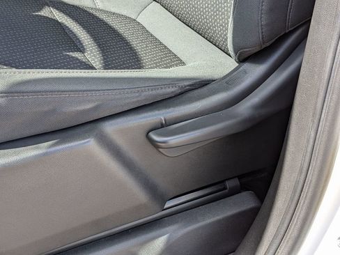 Used 2022 Chevrolet Silverado 1500 Custom RWD image 16