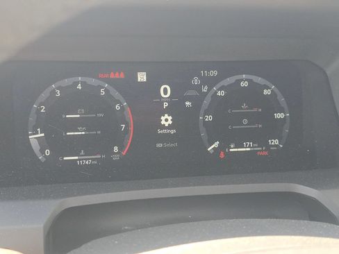 Used 2025 Toyota Tacoma TRD Sport AWD/4WD image 27