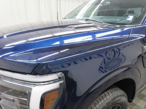 Used 2025 Ford F150 Platinum w/ FX4 Off-Road Package image 41