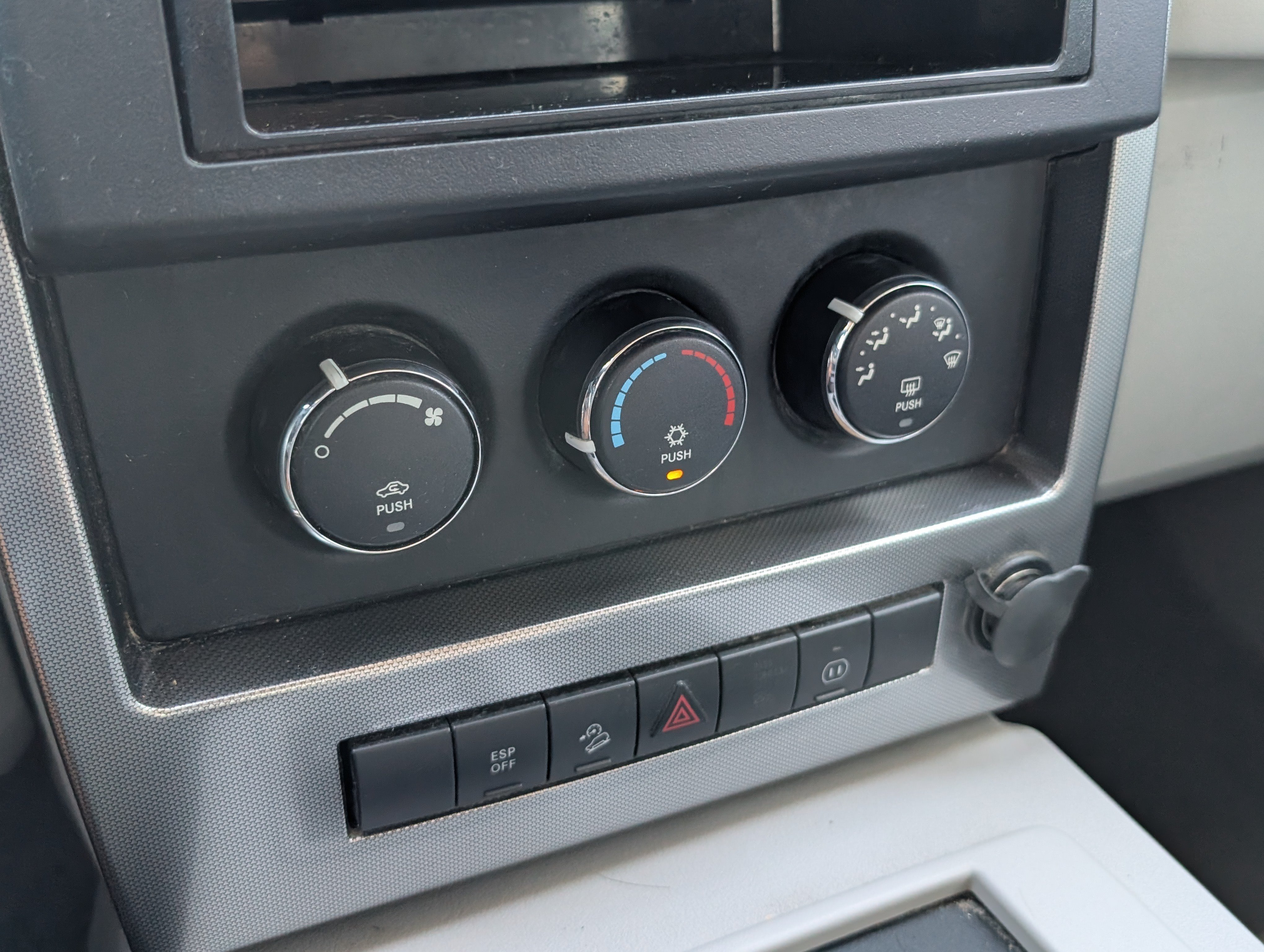 Used 2008 Jeep Liberty Sport w/ Popular Equipment Group AWD/4WD image 15