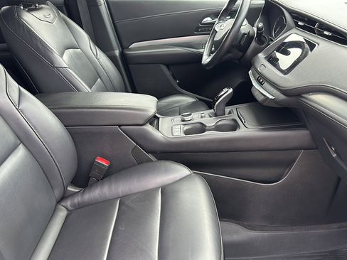 Used 2022 Cadillac XT4 Premium Luxury w/ Safety Alert Package image 23