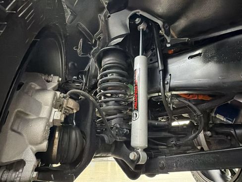 Used 2024 Jeep Wrangler Unlimited AWD/4WD image 16
