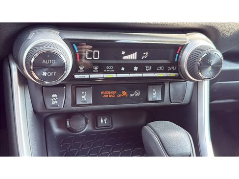 Used 2019 Toyota RAV4 XLE w/ Convenience Package AWD/4WD image 24