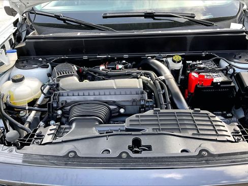 Used 2025 Ford Maverick Lobo AWD/4WD image 27