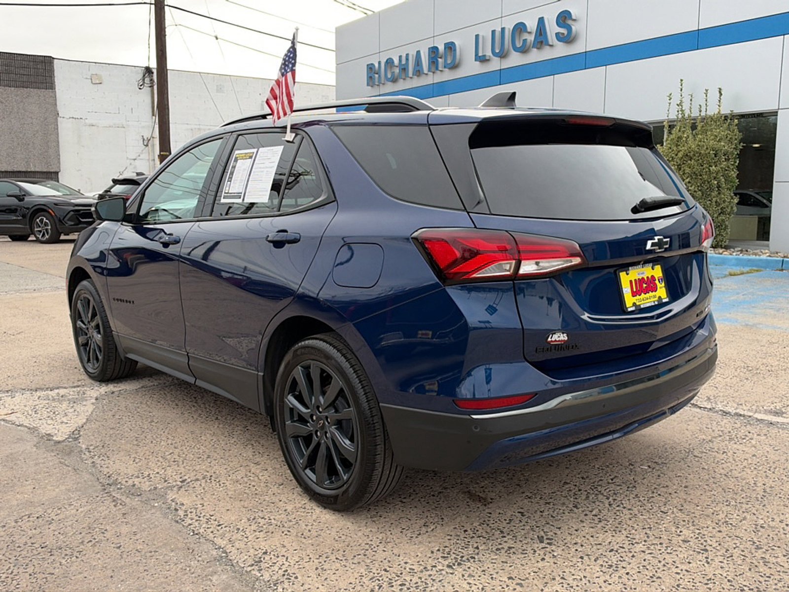 Used 2023 Chevrolet Equinox RS w/ RS Leather Package AWD/4WD image 7
