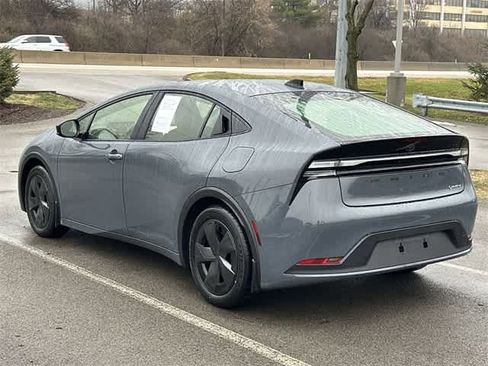 Used 2026 Toyota Prius Plug-In Hybrid image 30