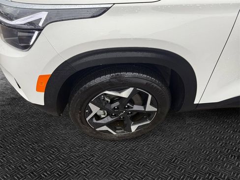 Certified 2026 Kia Seltos S image 11
