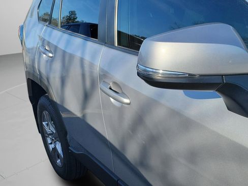 Used 2025 Toyota RAV4 XLE image 21