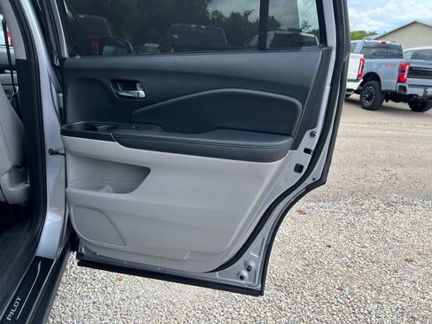 Used 2022 Honda Pilot Touring image 18
