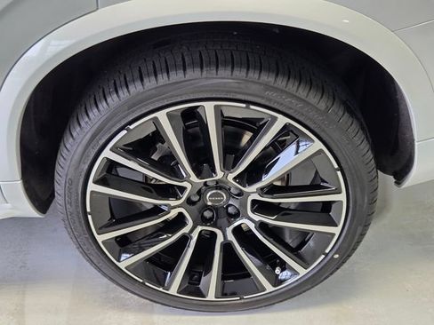 New 2026 Volvo XC90 B6 Ultra w/ Protection Package Premier AWD/4WD image 7