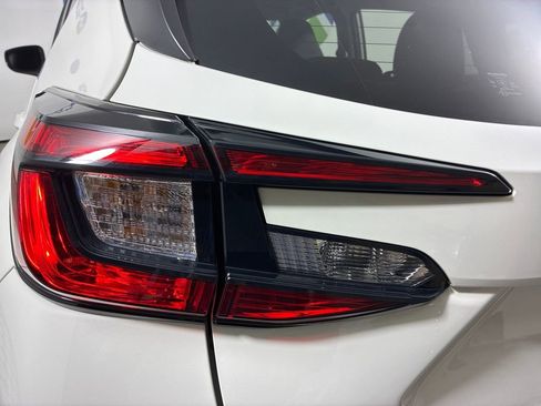 Used 2024 Subaru Crosstrek 2.0i Premium AWD/4WD image 8