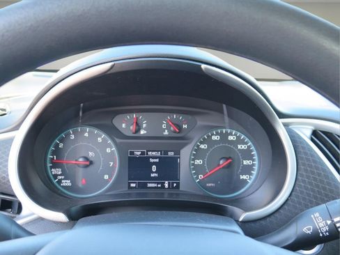 Used 2025 Chevrolet Malibu LT FWD image 12