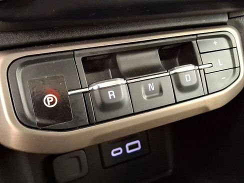 Used 2020 GMC Acadia Denali w/ Technology Package AWD/4WD image 16