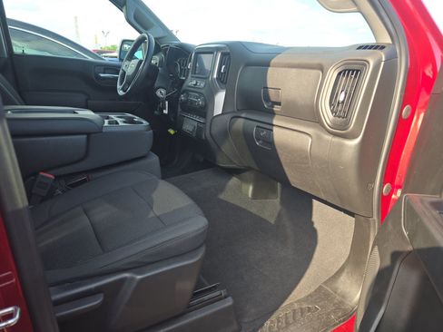 Used 2020 Chevrolet Silverado 1500 Custom w/ Custom Value Package image 7