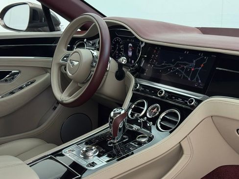 Used 2024 Bentley Continental GT image 26