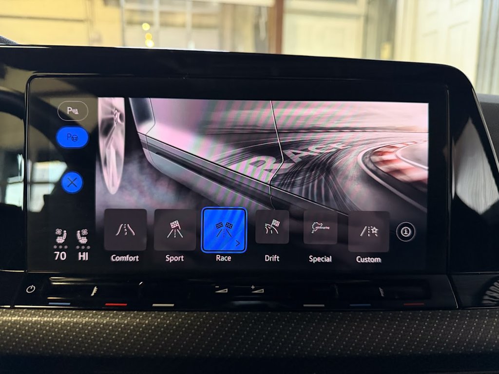 Used 2024 Volkswagen Golf R AWD/4WD image 23