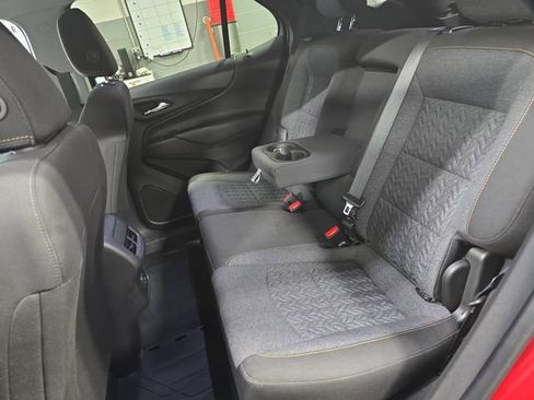 Used 2024 Chevrolet Equinox LT AWD/4WD image 14
