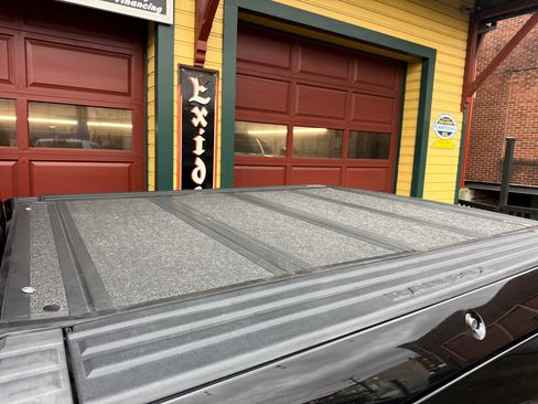 Used 2016 RAM 3500 Laramie Longhorn image 14