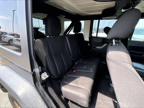 Used 2017 Jeep Wrangler Unlimited Sport w/ Quick Order Package 24S AWD/4WD image 26