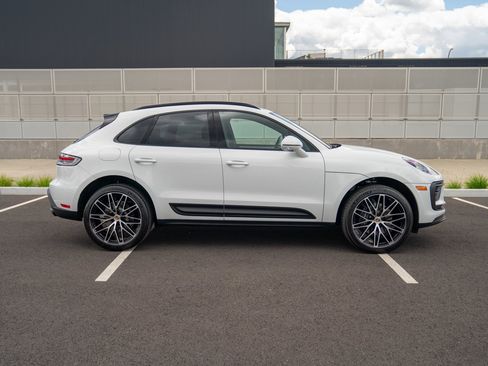 Certified 2026 Porsche Macan AWD/4WD image 8