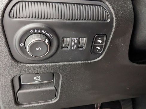 Used 2024 Jeep Wagoneer Series III image 23