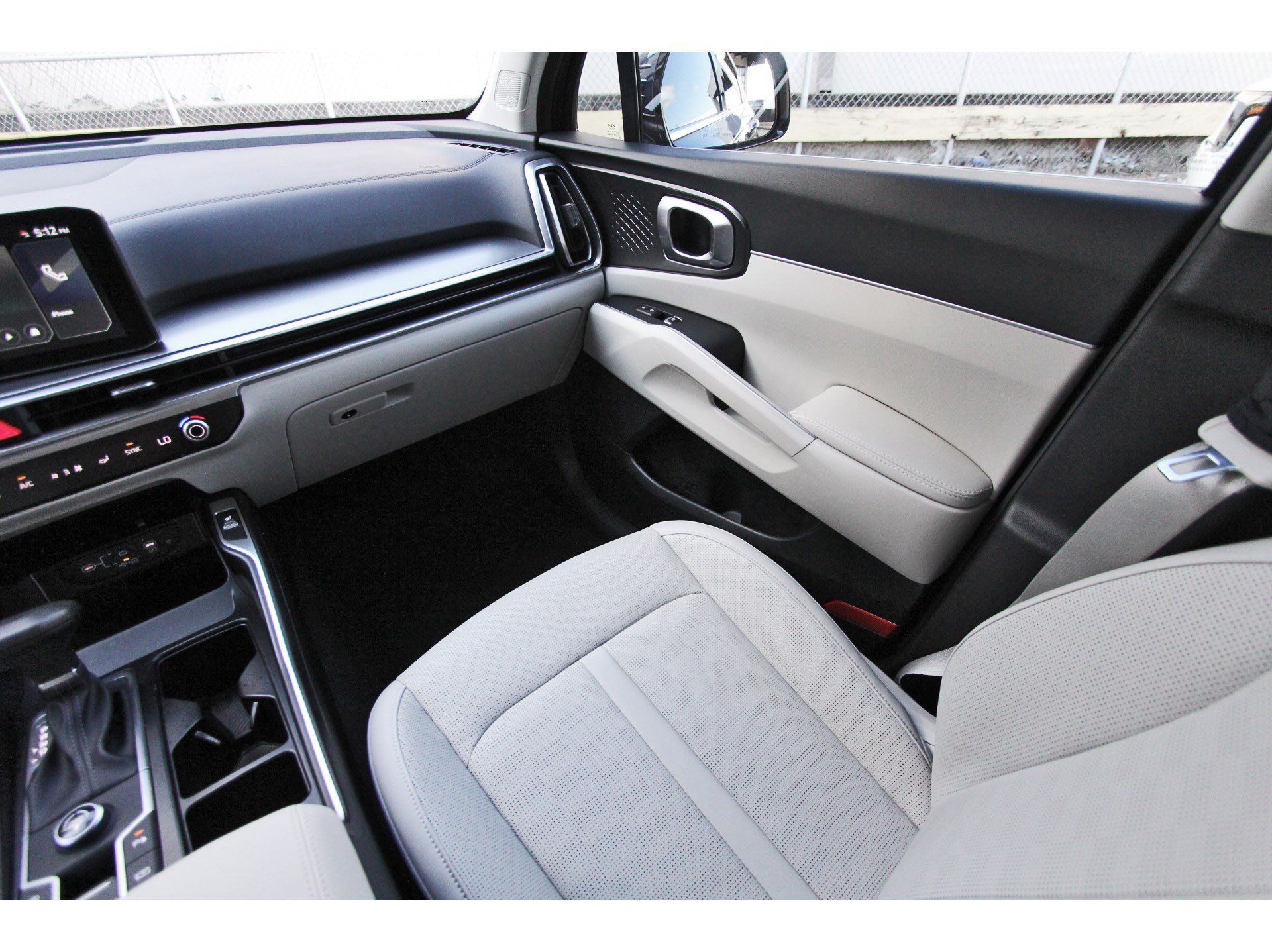 Certified 2026 Kia Sorento EX FWD image 13