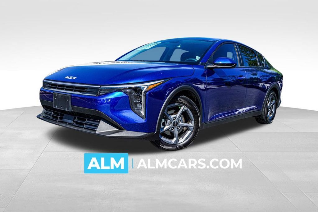 Used 2025 Kia K4 FWD image 1