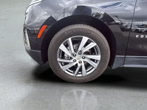 Used 2023 Chevrolet Equinox Premier image 14