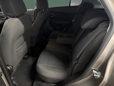 Used 2021 Chevrolet Trax LS w/ Tint and Cruise Package FWD image 12