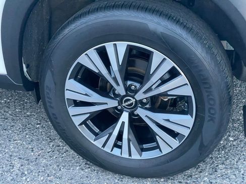 Certified 2023 Nissan Rogue SV AWD/4WD image 27